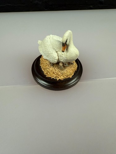 Country artists minature swan - artists, 'swan