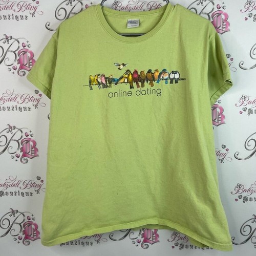 Gildan tshirt birds - on, wire