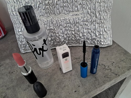 Mac makeup bag - makeup, medium