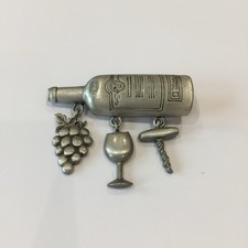 JJ Jonette Wine Bottle Brooch Glass Grapes Charms Silver Pewter pin is loose