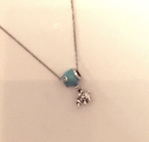 Blue charm pendant necklace - blue,