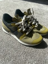 Rare Nike Air Berwuda Camper