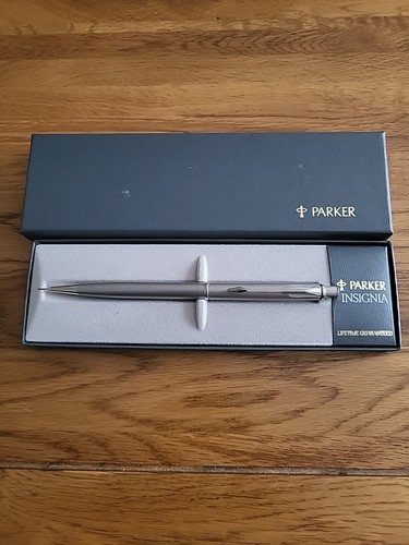 Vintage parker insignia - vintage,