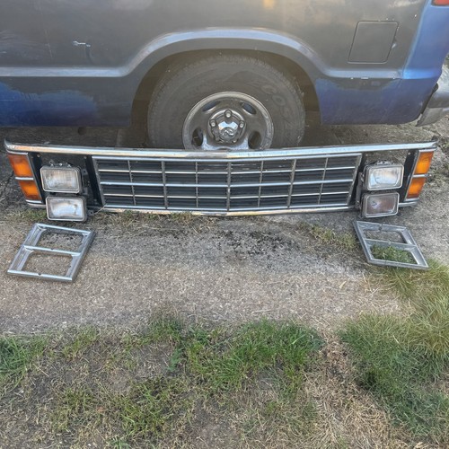 Dodge ram van front - ram,