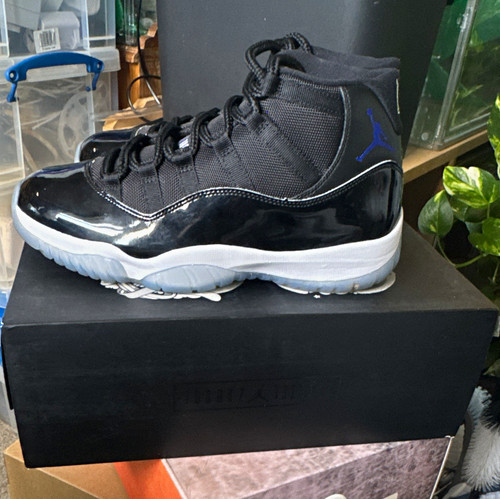 Air jordan space - space, jam