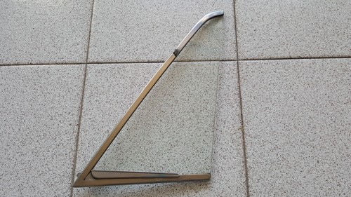 Left front deflector - front, glass