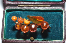 VINTAGE RUSSIAN AMBER BALTIC AMBER LILLY OF THE VALLEY FLOWER BROOCH