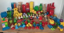 Vintage 250 + Pieces Wooden