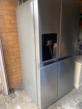 LG GSL545NSYV American Fridge Freezer 602 Liters Ice & Water Dispenser