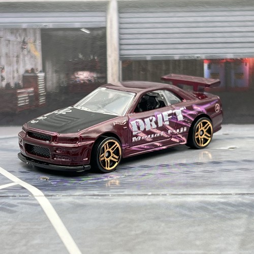 Hot wheels nissan - hot, gt-r