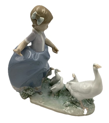 Lladro girl with - girl,