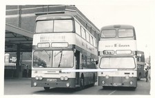 111 Bus Photo - Hull Corp'n