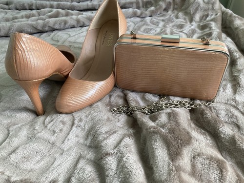 Women shoes and - and, matching
