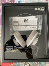 AKG K701 Over the Head