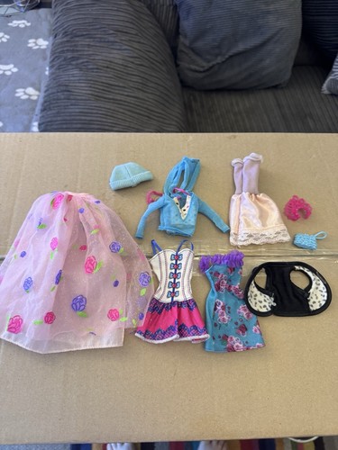 Barbie doll clothes bundle - barbie,
