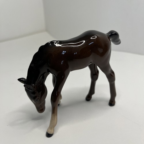 Beswick foal grazing porcelain - beswick,