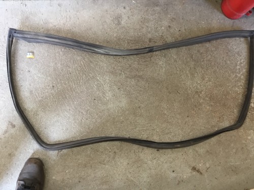 Peugeot 505 front windscreen - peugeot,