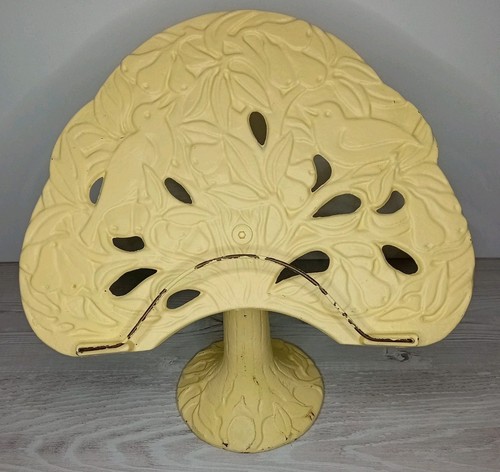 Vintage style cream kitchen - vintage,