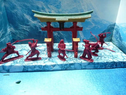 Samurai asian figures lot - asian,
