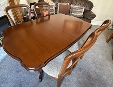 Rossmore  Extendable Dining