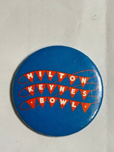 Vintage retro pin badges 500 - retro,