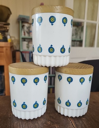 Kingston plastics vintage - plastics,