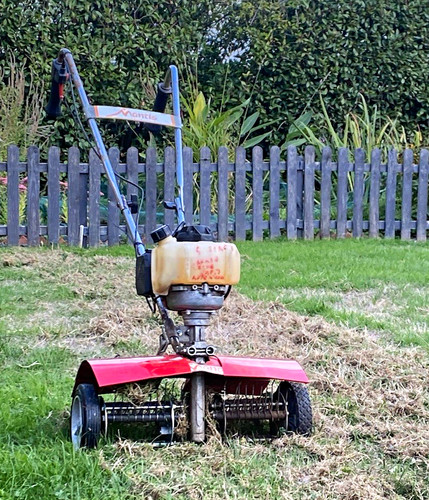 Mantis hollow tine lawn - tine,