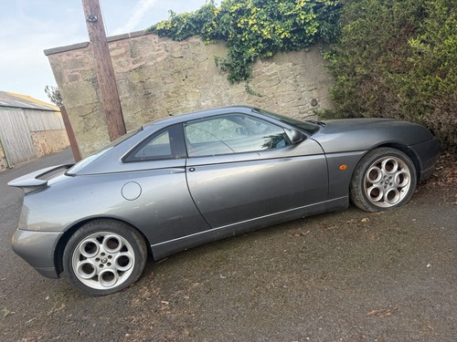 Breaking alfa romeo gtv - alfa,