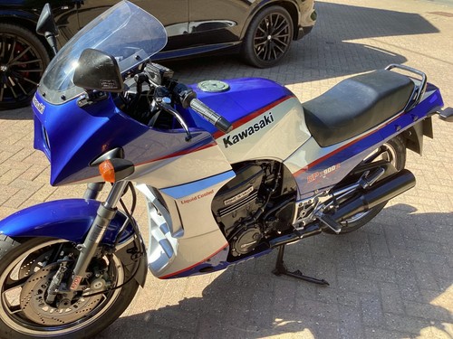 Kawasaki 1985 gpz900r - kawasaki,