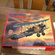U-2/Po-2VS soviet light Night Bomber  1:72 Model Kit