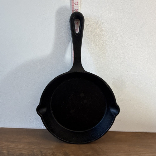 Cast iron round - cast, frying