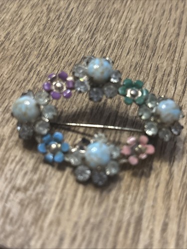 Stunning enamelled brooch - enamelled,