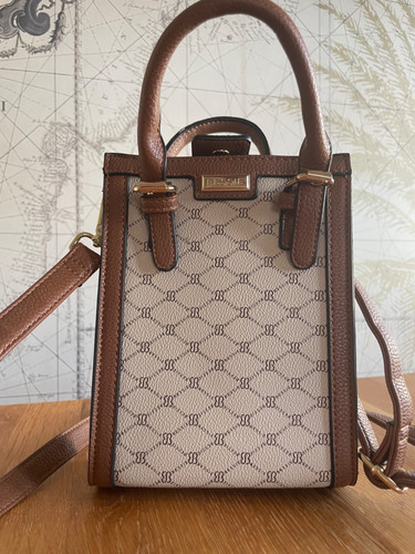 Bessie london small - of,