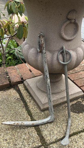 Two cast iron ship - cast, anchor
