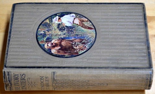 The ivory hunters - hunters, story