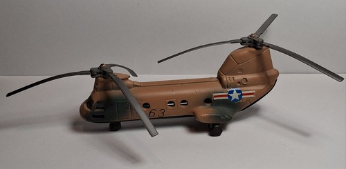 Pilen boeing uh 46 - s.a.,