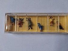 Preiser Figures Sitting People