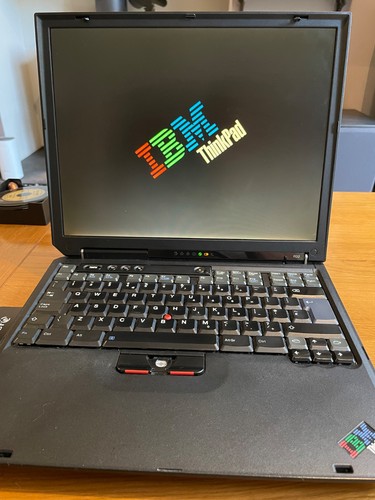 Retro vintage ibm thinkpad r32 - vintage,