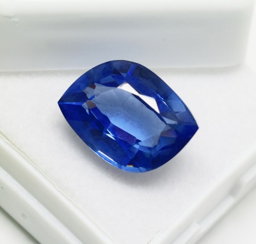 Flawless fancy cut - 8.90, ct