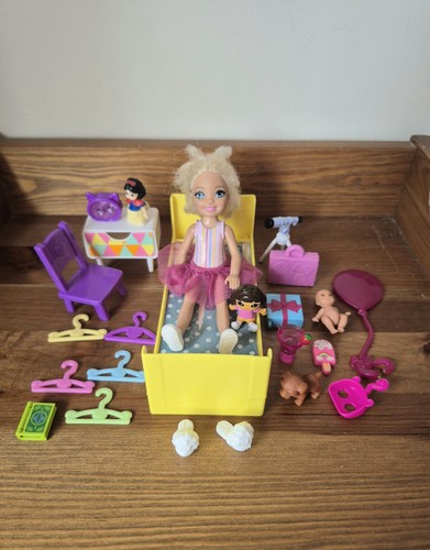 Barbie chelsea dolls bedroom - barbie,