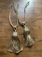 Quality Luxury Large Tasselled