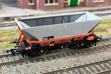 **Factory Seconds** Single Cavalex Models Red Cradle HAA Hopper Wagon (OO)