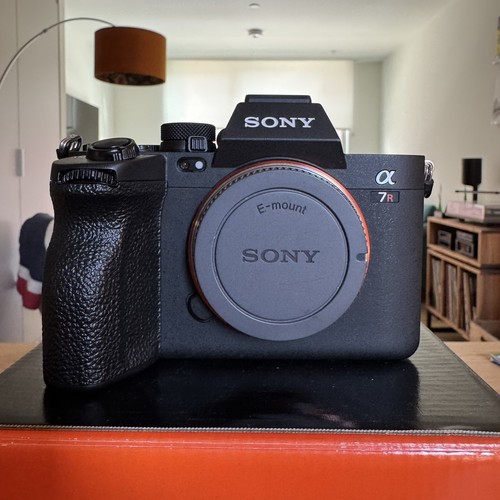 Sony a7r 61mp - v, full-frame