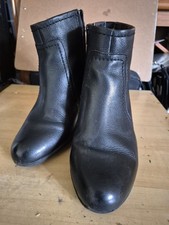 **BNWOB - LADIES BLACK LEATHER