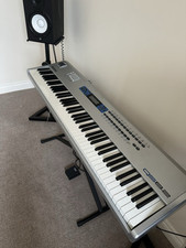 Alesis QS8.2 Keyboard