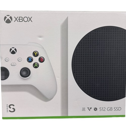 Boxed xbox series robot - s,