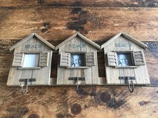 Beach Hut Photo Frames Wood Seaside 3 x Picture Holders 3x Coat Hooks Nautical