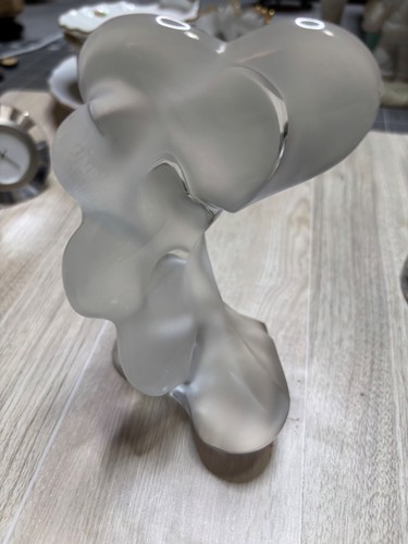 Lalique crystal statue of - crystal...statue,