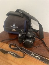 Fuji Finepix S5000 Digital camera In Working Order With Camera Bag