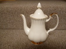 ROYAL ALBERT VAL D'OR  PATTERN COFFEE POT
